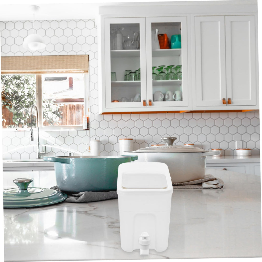 White PP Water Jug with Faucet E3555