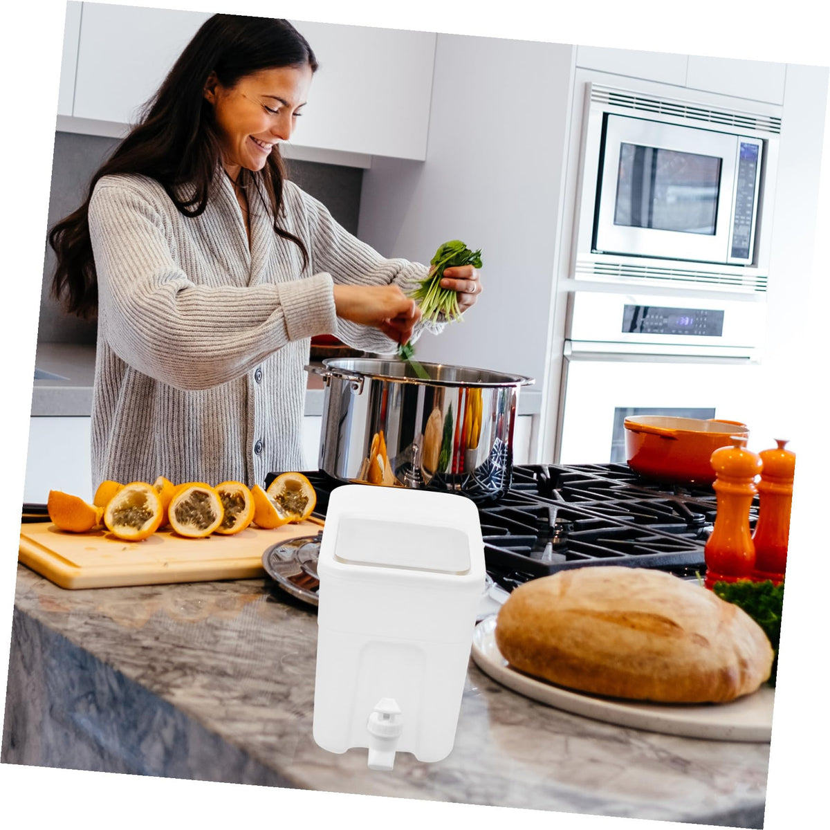 White PP Water Jug with Faucet E3555
