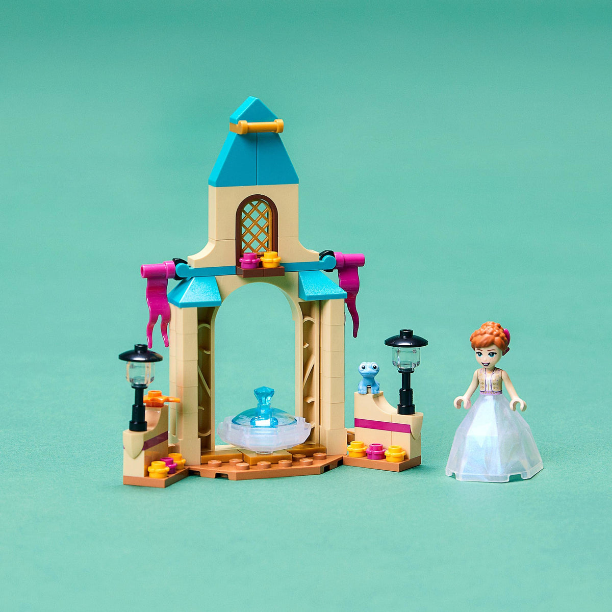 Building Toy with Mini Doll X490